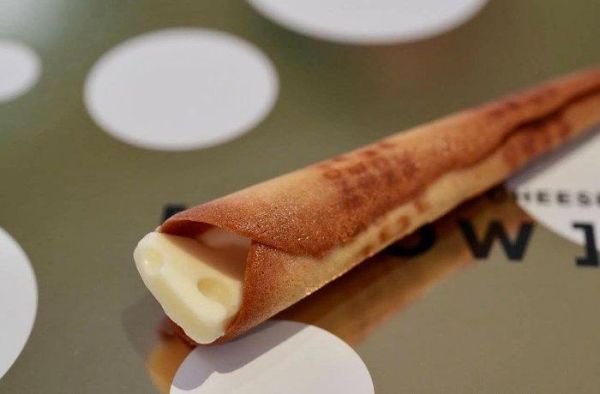 北海道限定 snow cheese SNOW白巧起司雪捲 White Cheese Snow Roll 起司蛋糕 牛奶糖 北海道限定 snow cheese SNOW白巧起司雪捲 White Cheese Snow Roll 起司蛋糕 牛奶糖
