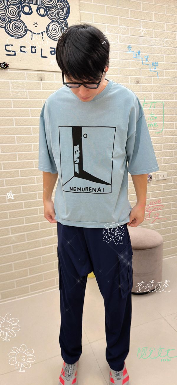 貓貓午夜訪客中長版上衣 