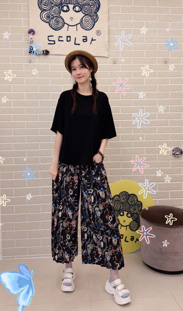 藤蔓花卉寬褲 