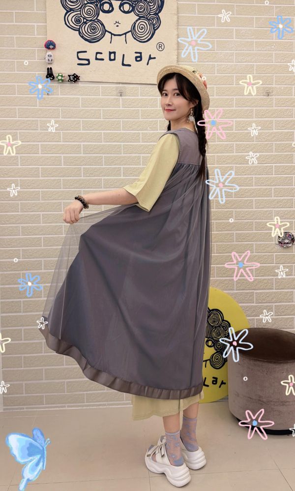 蝴蝶刺繡長版外罩背心 