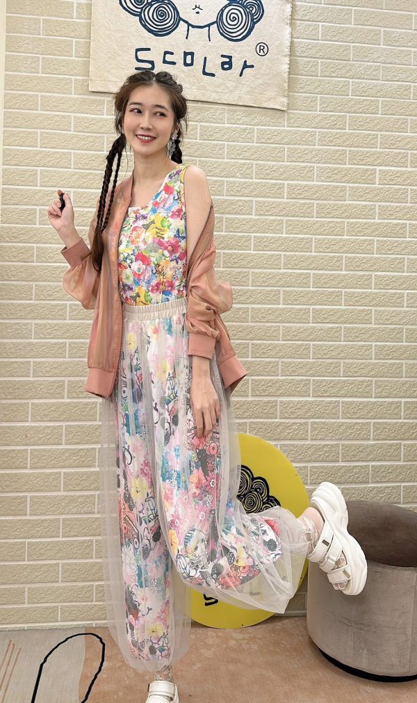 662貓咪光澤透紗夾克外套 