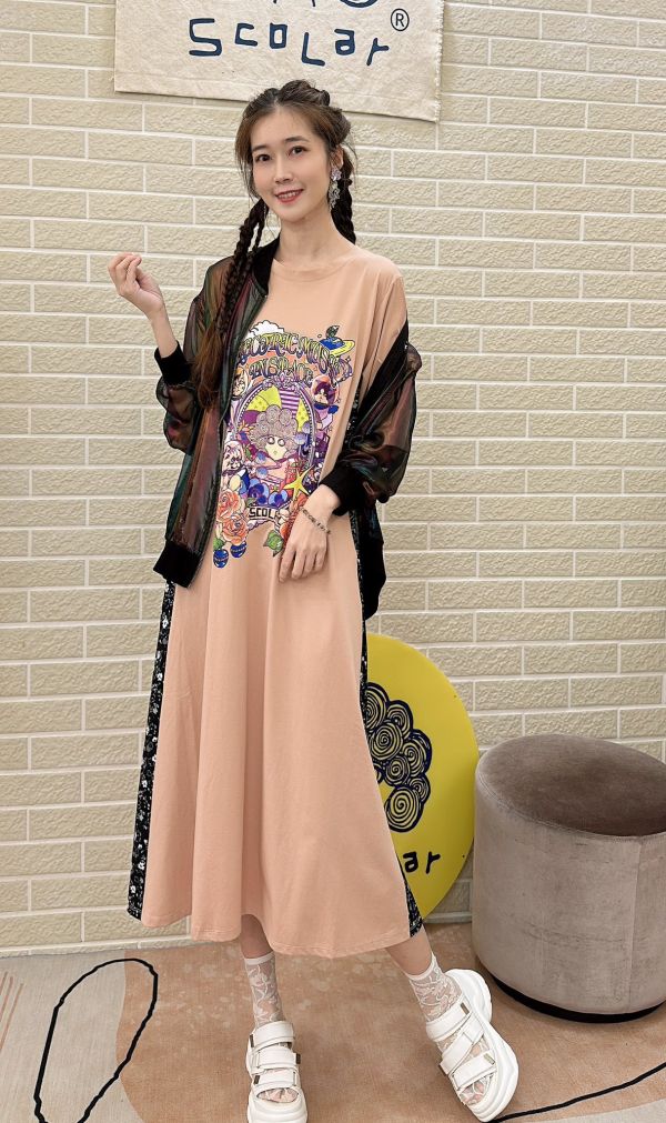 玫瑰娃娃頭洋裝 