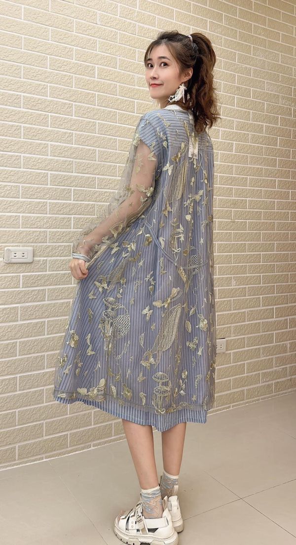 拼接刺繡洋裝 