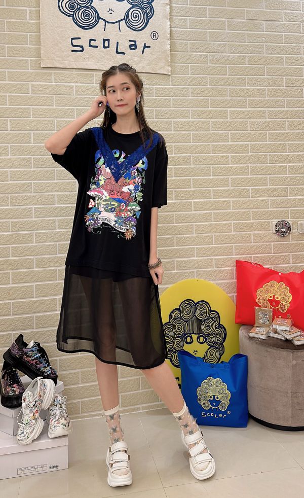 V蕾絲洋裝 