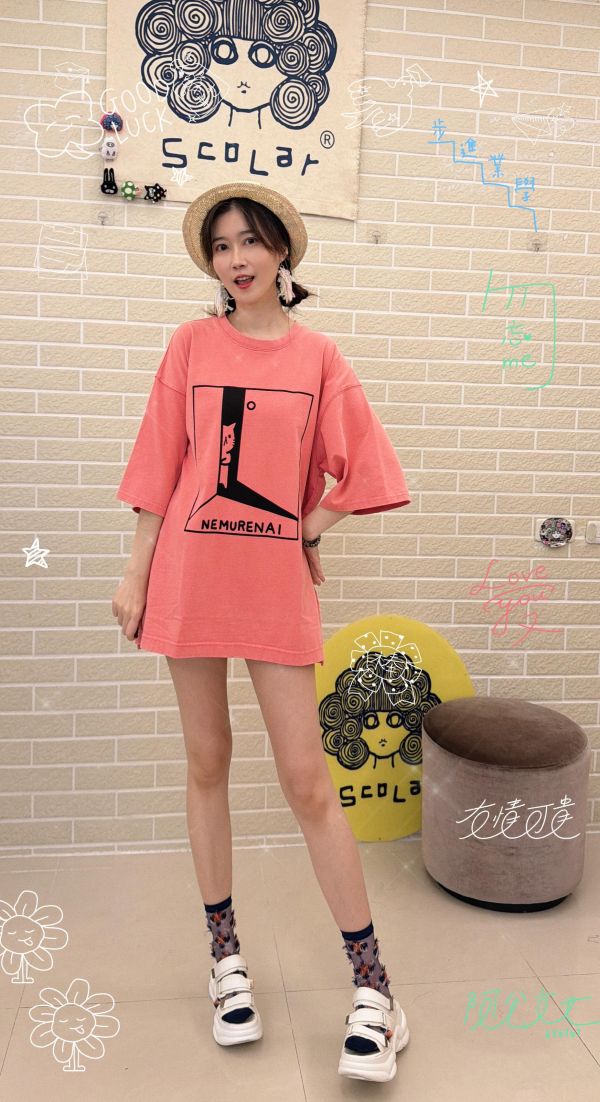 貓貓午夜訪客中長版上衣 