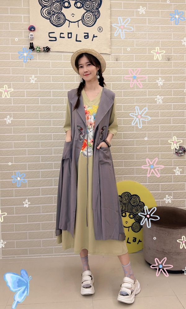 蝴蝶刺繡長版外罩背心 