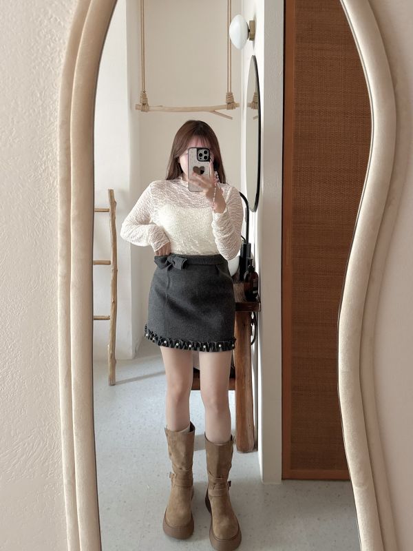 現貨- 秋冬內搭首選！蕾絲彈性內搭上衣 