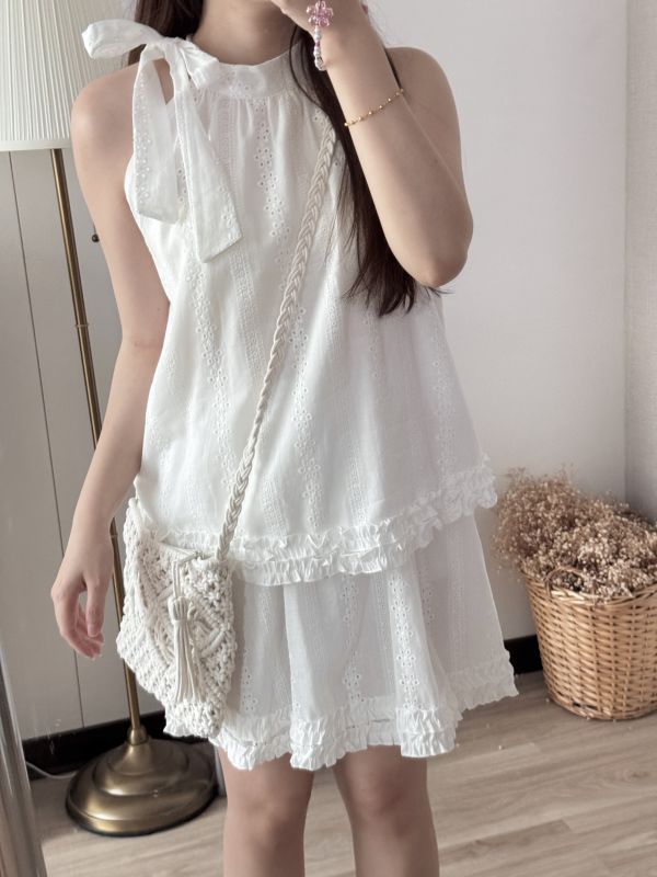 現貨- 夏日荷葉刺繡綁帶套裝裙 