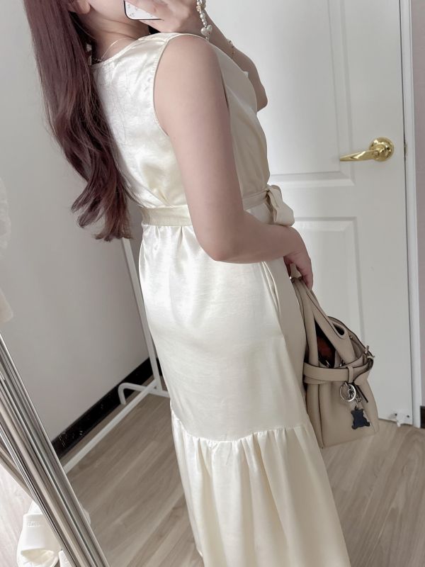 現貨- 法式垂領緞面長洋裝 