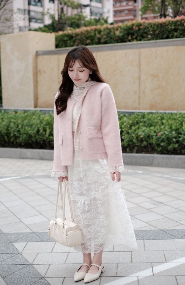 現貨- 蕾絲綁帶珍珠小香外套 粉 