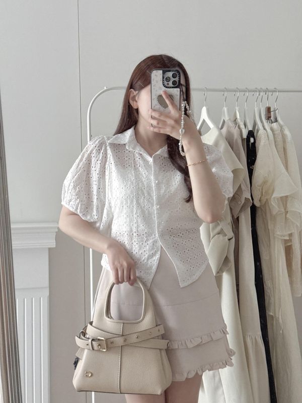 現貨- 簍空珍珠釦襯衫 
