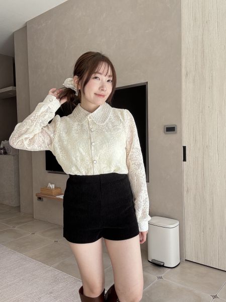 現貨- 法式領珍珠亮片蕾絲上衣 