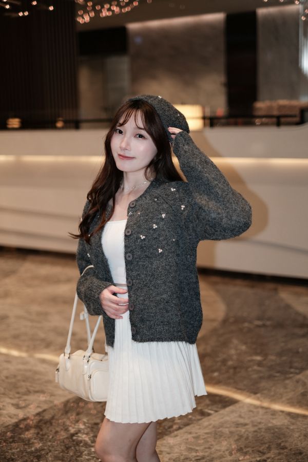 現貨- 本期超值！鑽珍珠針織外套/毛帽 