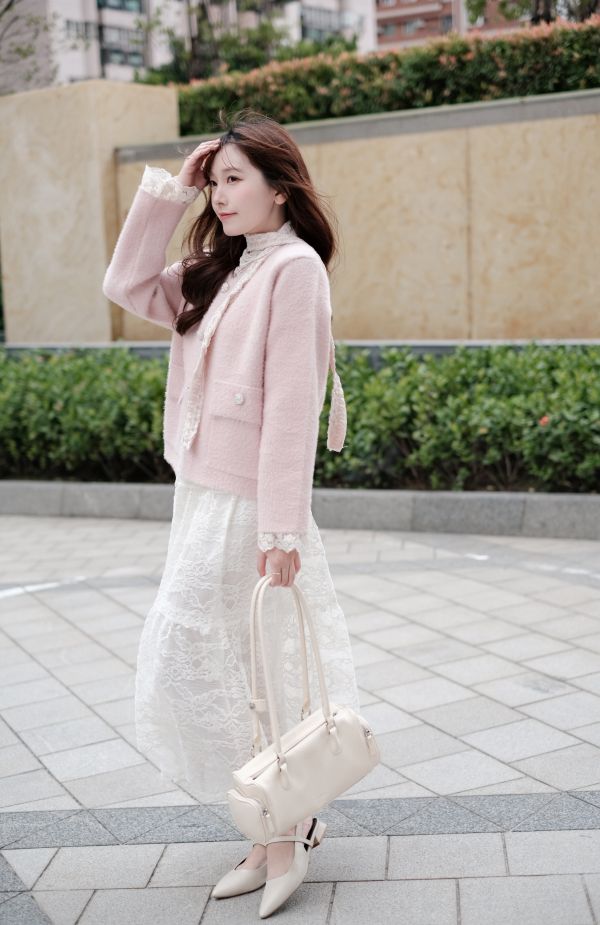 現貨- 蕾絲綁帶珍珠小香外套 粉 