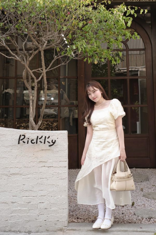 現貨- 闆娘自留！刺繡花拼接長洋 