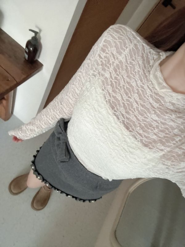 現貨- 秋冬內搭首選！蕾絲彈性內搭上衣 