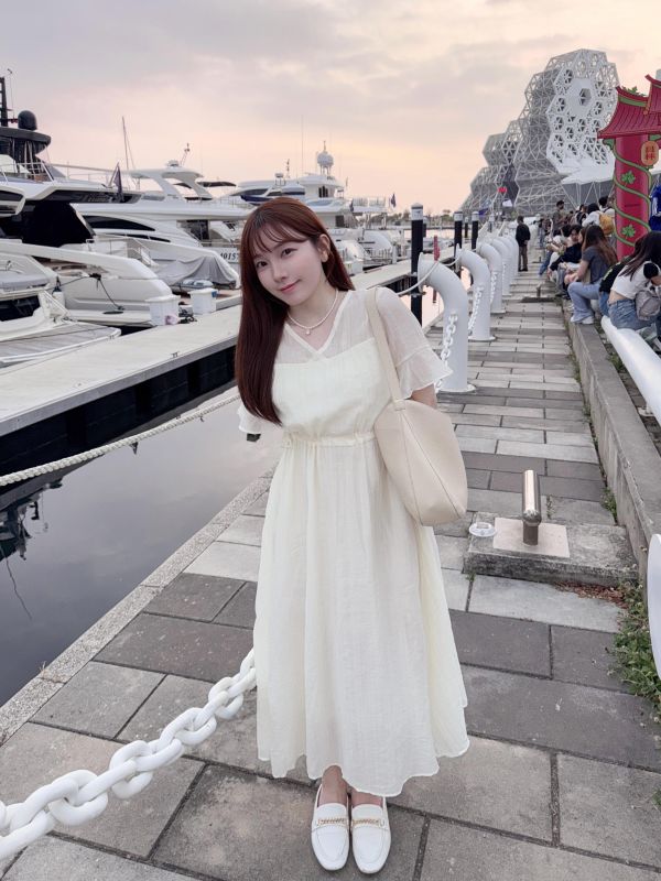 現貨- 氣質擔當！荷葉袖縮腰長洋 