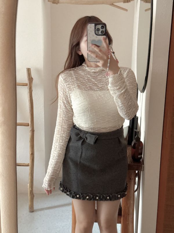 現貨- 秋冬內搭首選！蕾絲彈性內搭上衣 