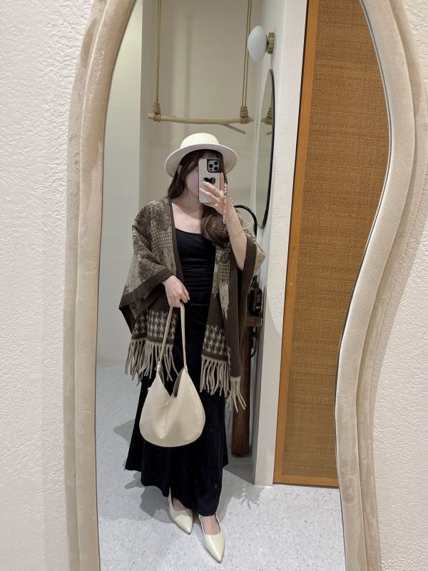 現貨- 本期推薦！百搭披肩流蘇圍巾 