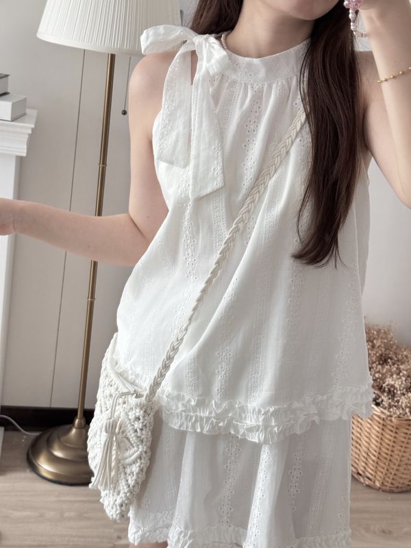 現貨- 夏日荷葉刺繡綁帶套裝裙 