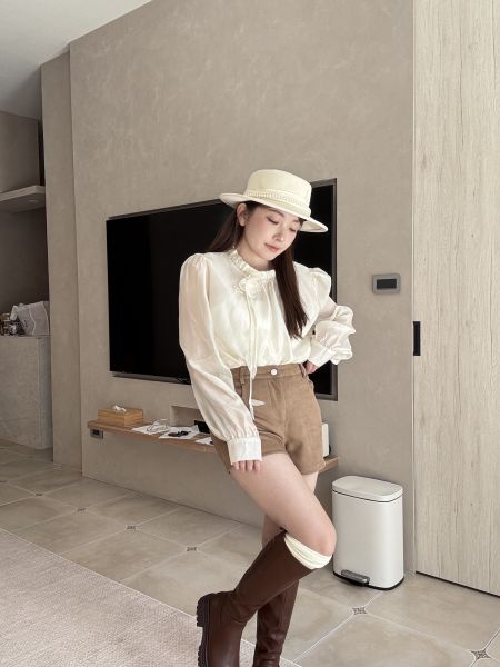 現貨- 超狂優惠！質感麂皮絨短褲 