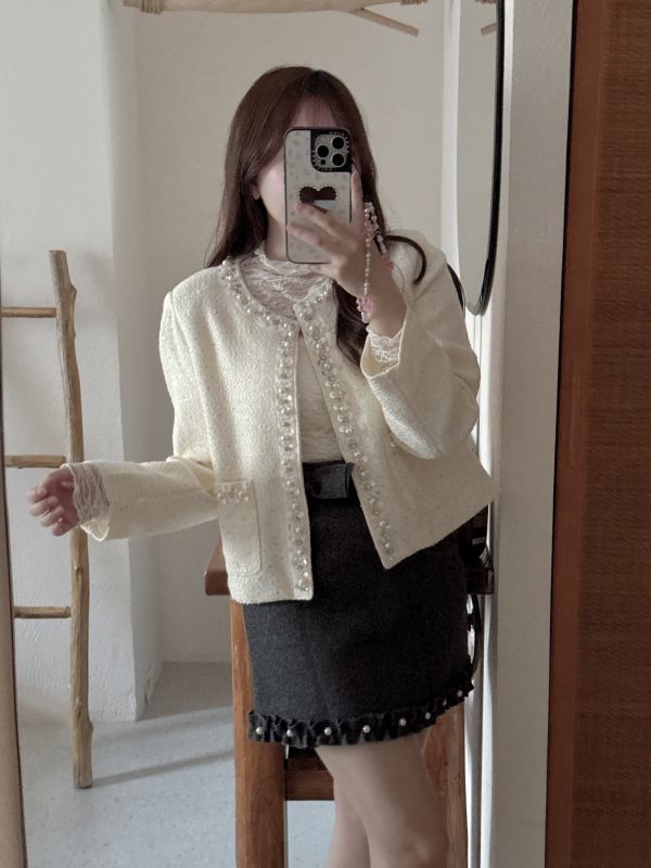 現貨- 秋冬內搭首選！蕾絲彈性內搭上衣 