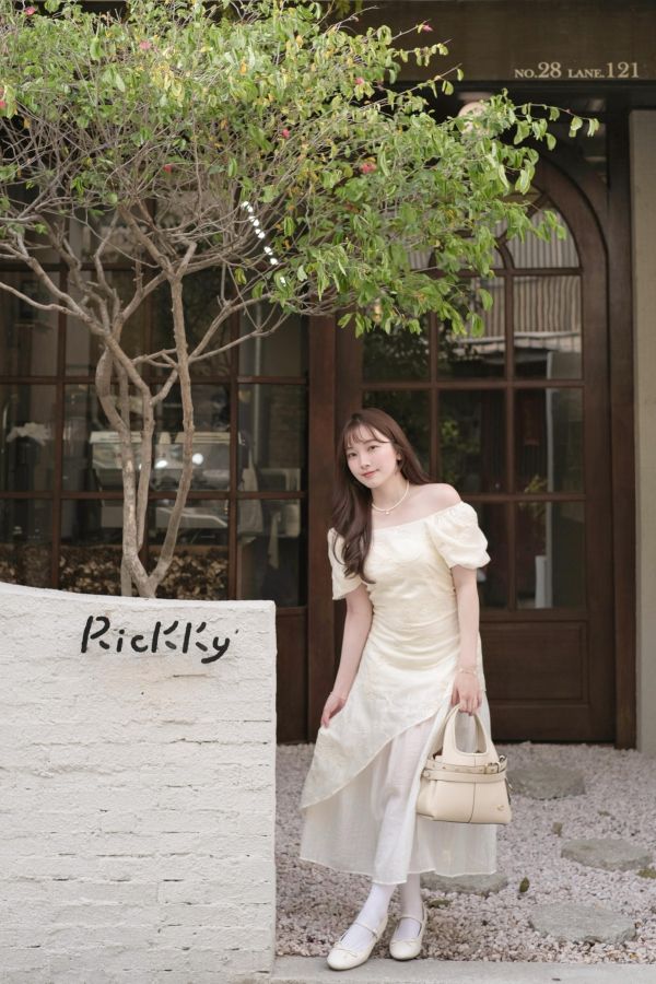 現貨- 闆娘自留！刺繡花拼接長洋 