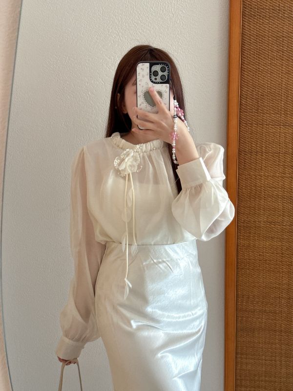 現貨- 熱銷補貨！氣質復古領珍珠上衣 