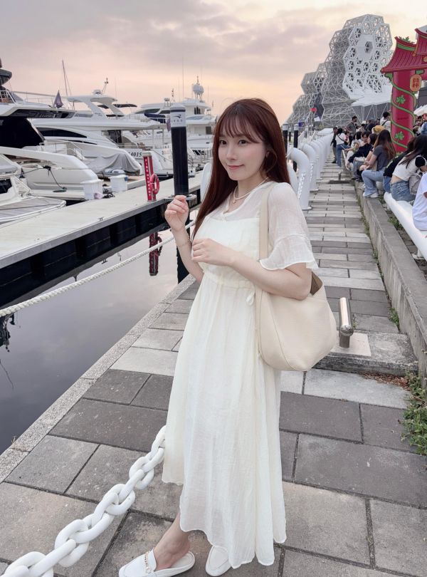 現貨- 氣質擔當！荷葉袖縮腰長洋 