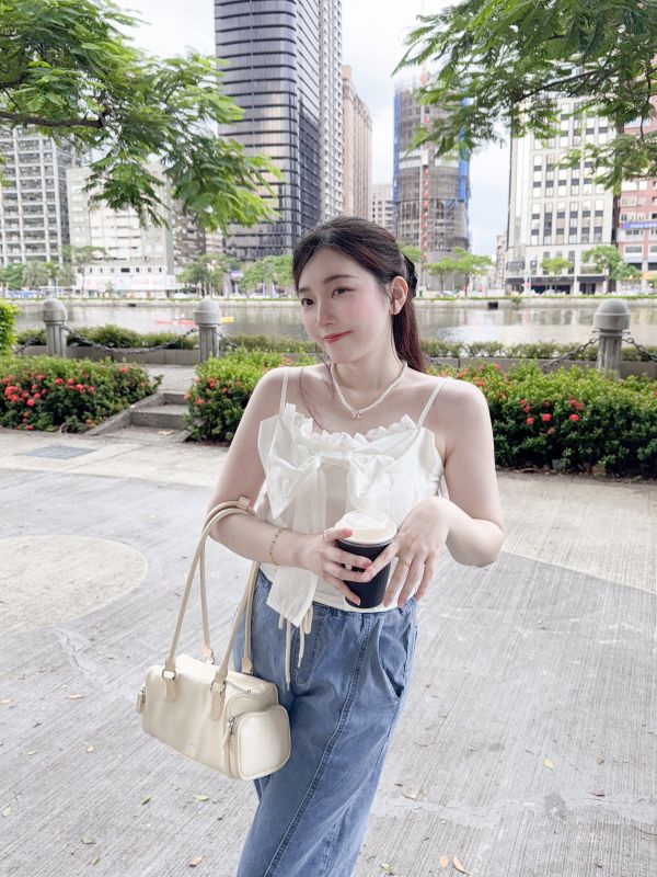 現貨- 優雅蕾絲蝴蝶結背心 