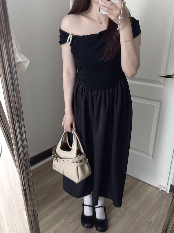 現貨- 氣質肩帶珍珠長洋裝 