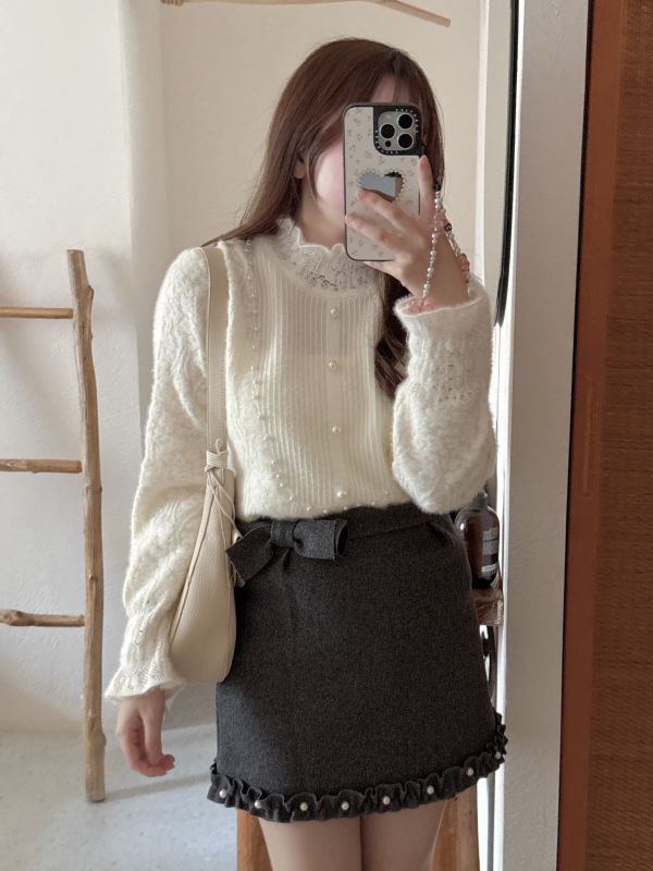 現貨- 優雅珍珠蕾絲針織上衣 