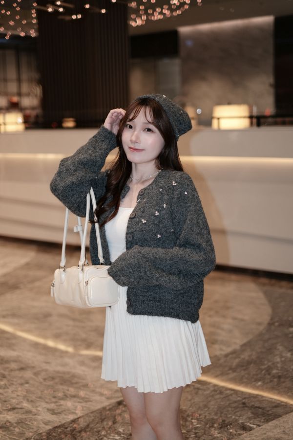 現貨- 本期超值！鑽珍珠針織外套/毛帽 