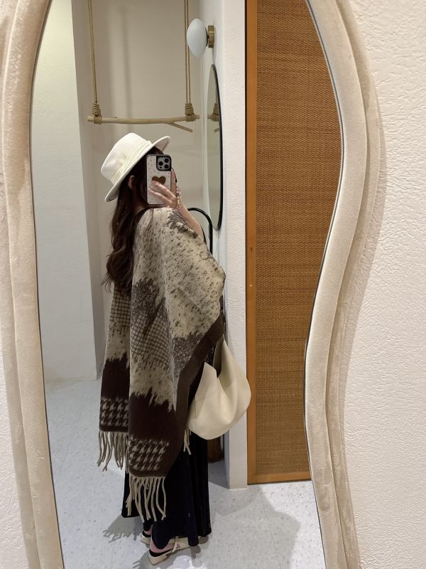 現貨- 本期推薦！百搭披肩流蘇圍巾 