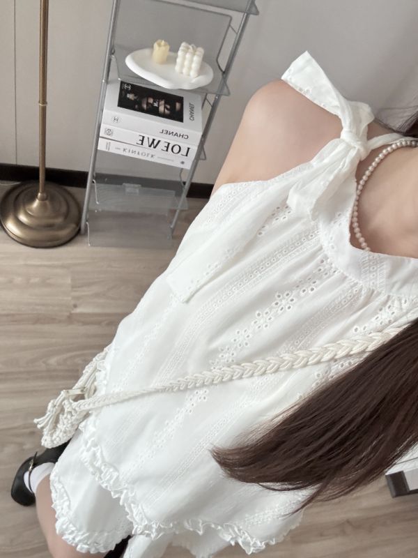 現貨- 夏日荷葉刺繡綁帶套裝裙 