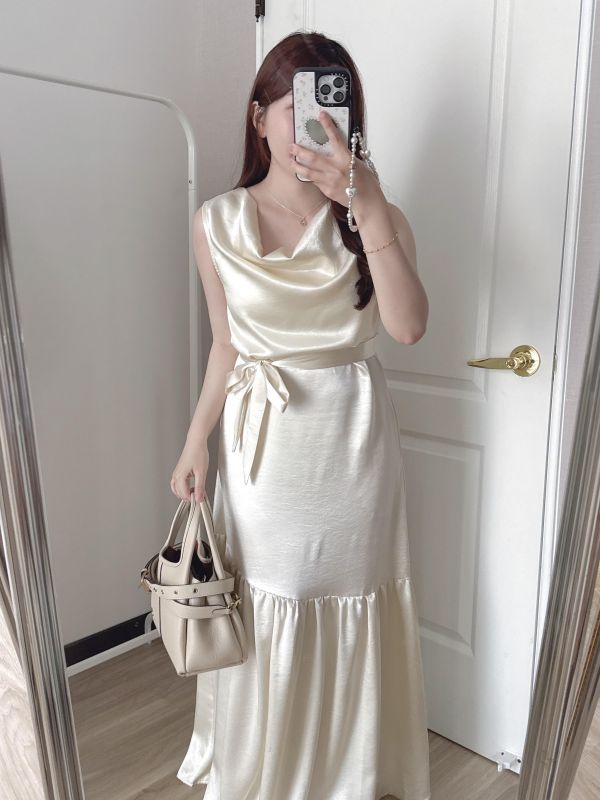 現貨- 法式垂領緞面長洋裝 