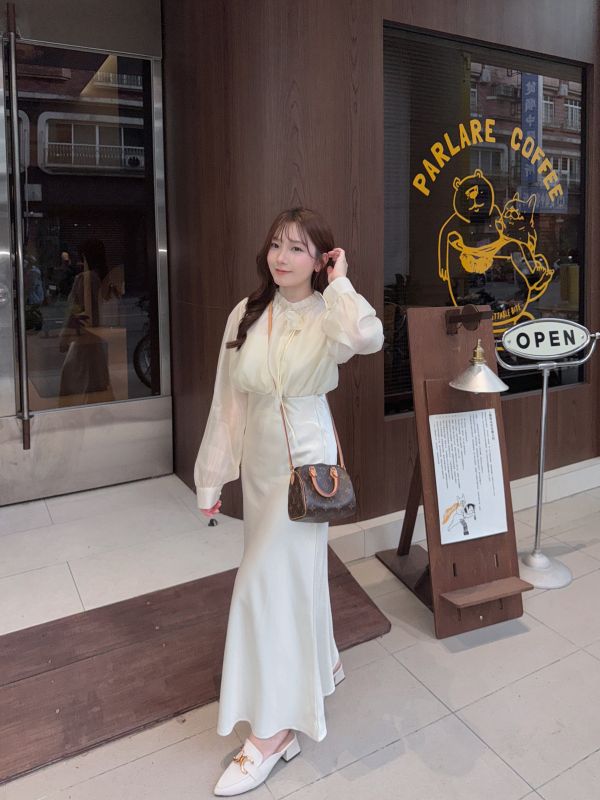 現貨- 熱銷補貨！氣質復古領珍珠上衣 