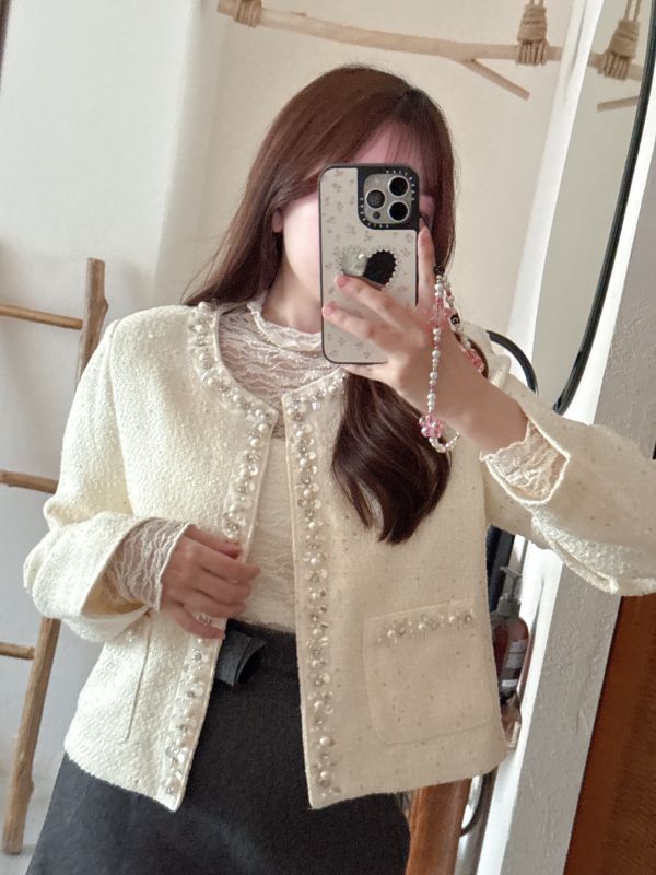 現貨- 秋冬內搭首選！蕾絲彈性內搭上衣 