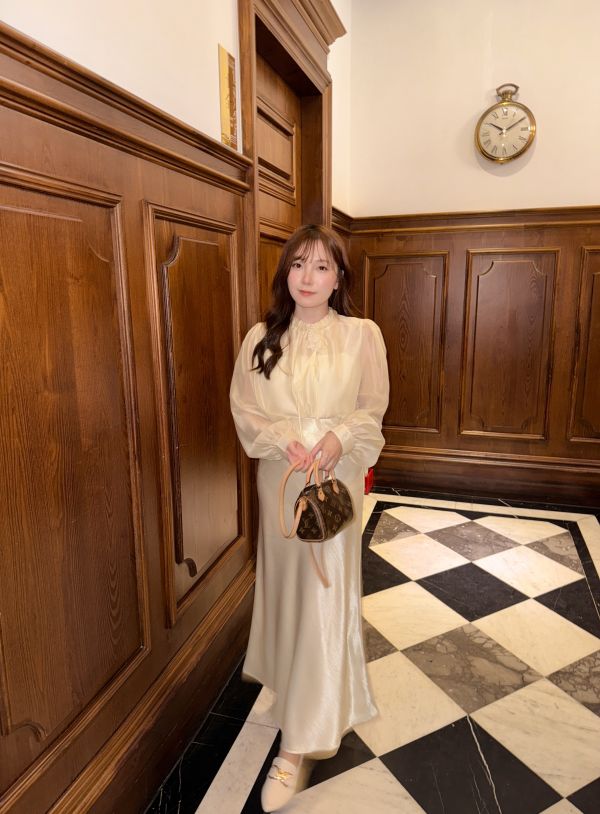 現貨- 爆款！質感緞面長裙 