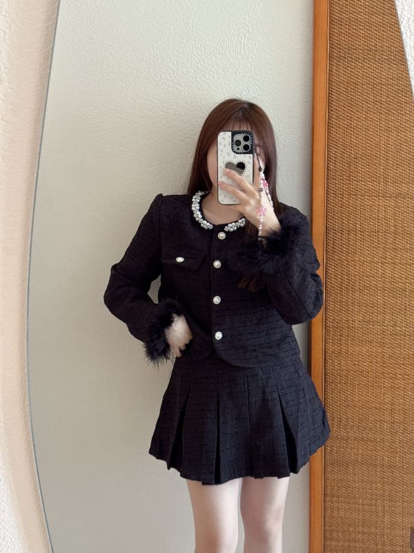 現貨- 珍珠小香風羽毛套裝裙 