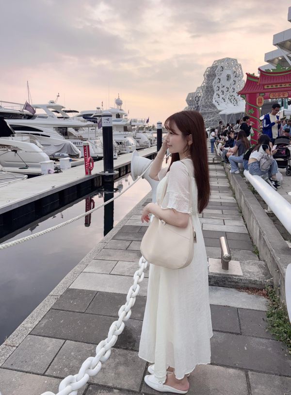 現貨- 氣質擔當！荷葉袖縮腰長洋 