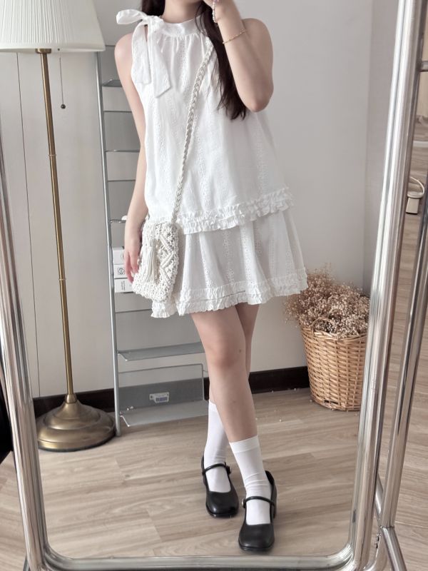 現貨- 夏日荷葉刺繡綁帶套裝裙 