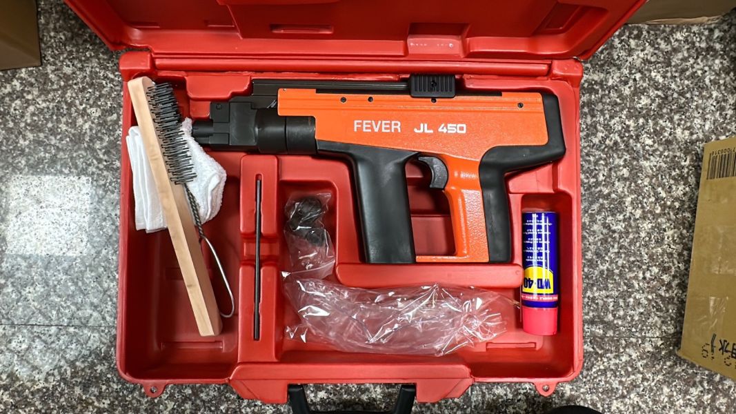 台灣製迴馬 FEVER-JL450 火藥槍 釘槍 MIT 回馬450擊釘槍 火藥槍 台灣製,迴馬,FEVER,JL450,火藥槍,釘槍,MIT,回馬,450,擊釘槍,火藥槍,台灣製迴馬 FEVER-JL450 火藥槍 釘槍 MIT 回馬450擊釘槍 火藥槍
