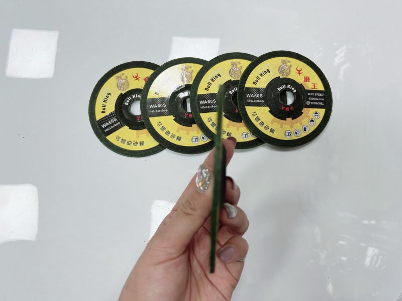 牛磨王 可彎曲砂輪片 WA60S/WA80S 鐵工 切片 105*3.0*16mm 砂輪 砂輪片 牛磨王,可彎曲,砂輪片,WA60S,WA80S,鐵工,切片,105*3.0*16mm,砂輪,砂輪片,可彎