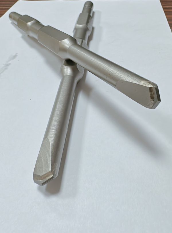 41用 鎢鋼尖鑿17*230mm (41用) 鎢鋼 尖鑿 