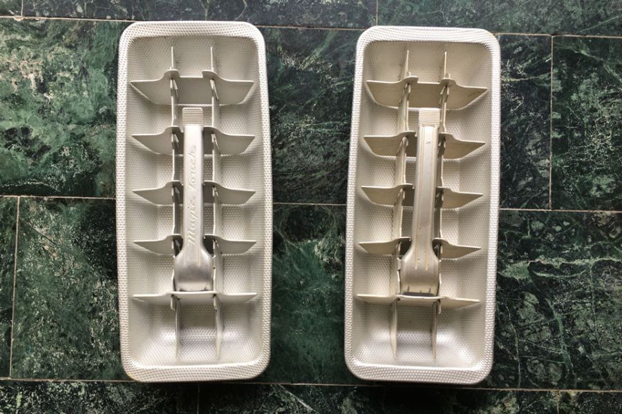 50年代美式經典《Magic Touch》鋁製冰塊盒 復古冰塊盒, 鋁製冰格, Magic Touch ice tray, Inland ice tray, 美式懷舊, 復古廚房用品, 工業風居家, 復古收藏, 美式老件, 冰塊製作器