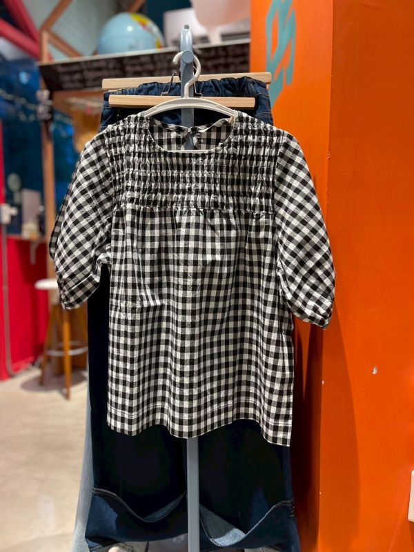 【新品】格紋抽褶短袖上衣 