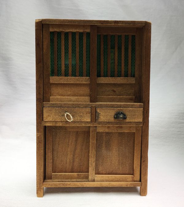 阿嬤的迷你菜櫥・昭和風手作場景 昭和風迷你家具

掌中日常

迷你手作場景
木工細節
懷舊擺飾
迷你陶碗
穀物盒模型
展示屋盒搭配