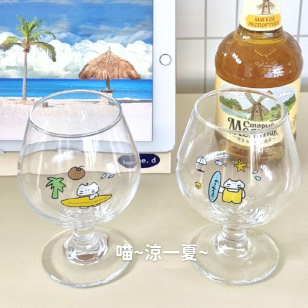 《799元公益福袋》清涼一夏~海島衝浪貓咪高腳杯對杯組(兩款圖案各一) 貓咪,插畫,貓插畫,可愛,日本,啤酒杯,玻璃杯,馬克杯,黑貓,水杯,夏天,衝浪