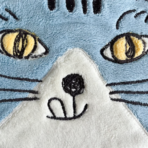 《799元公益福袋》kusuguru Japan 證件交通卡套附伸縮拉繩 + 貓咪擦手巾 貓咪,插畫,貓插畫,可愛,日本,kusuguru,證件,交通,卡套,伸縮,拉繩,擦手巾